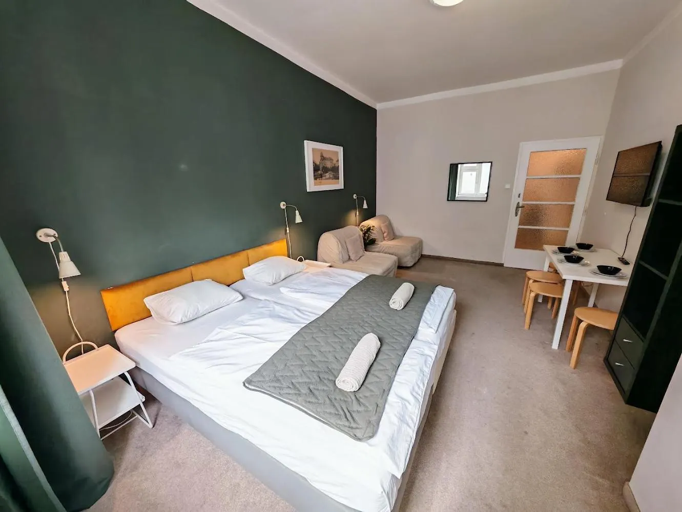 Apartment In Zizkov -301- Prague