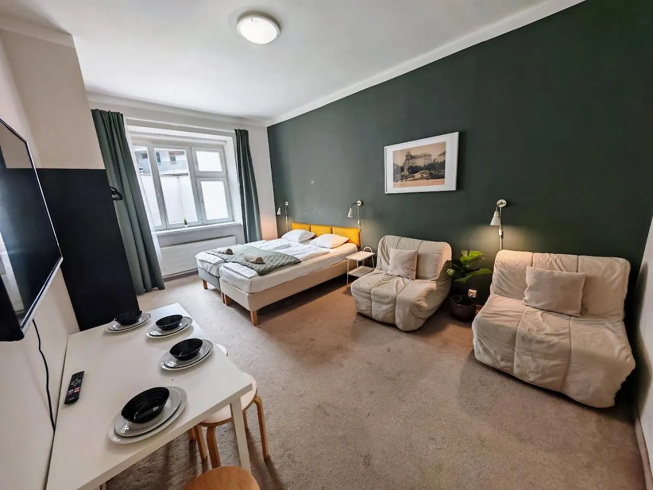 Apartment In Zizkov -301- Prague