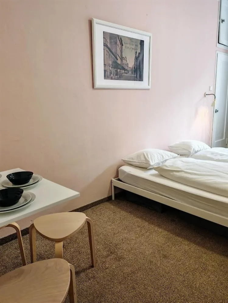 Apartment In Zizkov -301- Praga